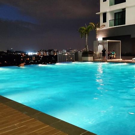 Hidayah Homestay Near Ukm And Ktm Station With High Speed Wifi - Pool & River View 班吉 外观 照片