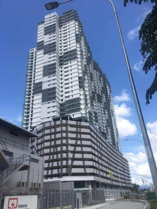 Hidayah Homestay Near Ukm And Ktm Station With High Speed Wifi - Pool & River View 班吉 外观 照片