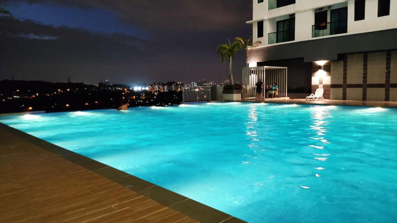 Hidayah Homestay Near Ukm And Ktm Station With High Speed Wifi - Pool & River View 班吉 外观 照片